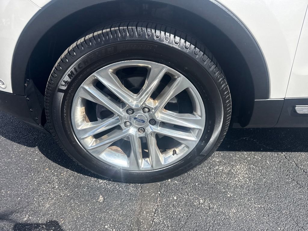 Used 2017 Ford Explorer Limited w/ Equipment Group 301A image 10