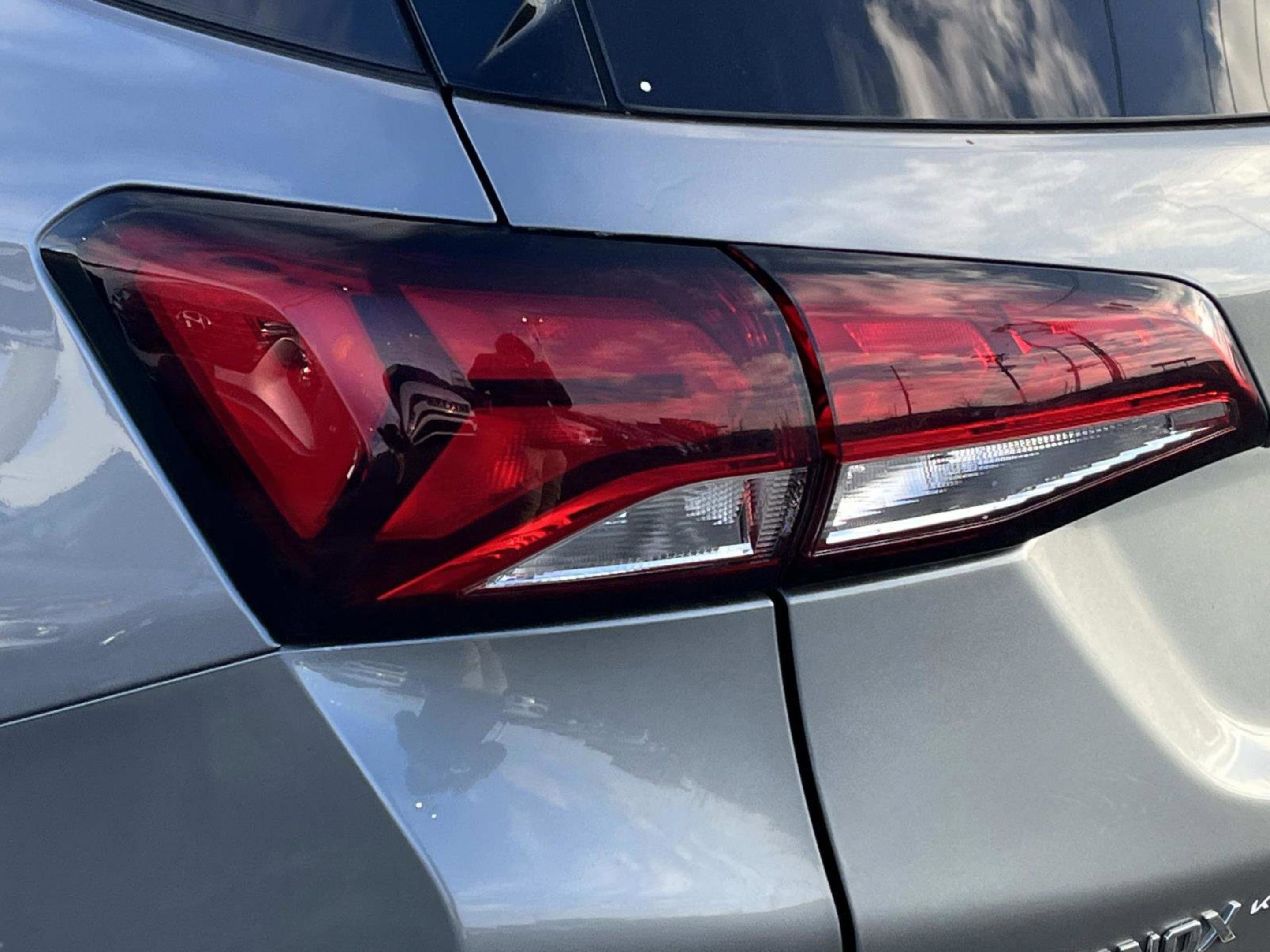 Used 2023 Chevrolet Equinox LT image 10