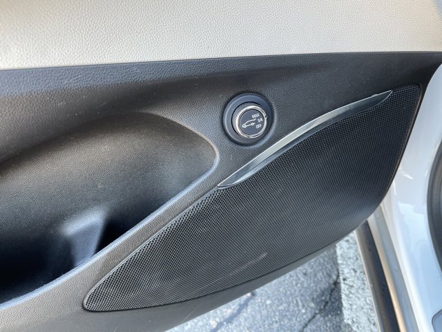 Used 2023 Buick Enclave Essence image 24