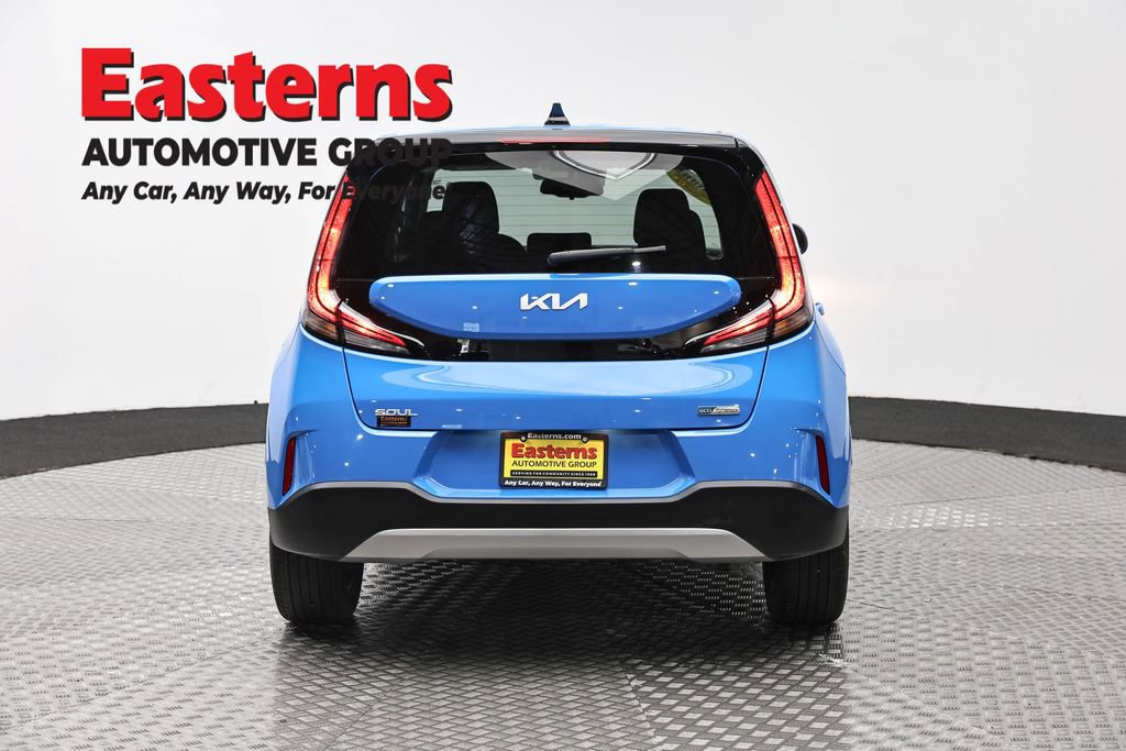 Used 2024 Kia Soul EX FWD image 6