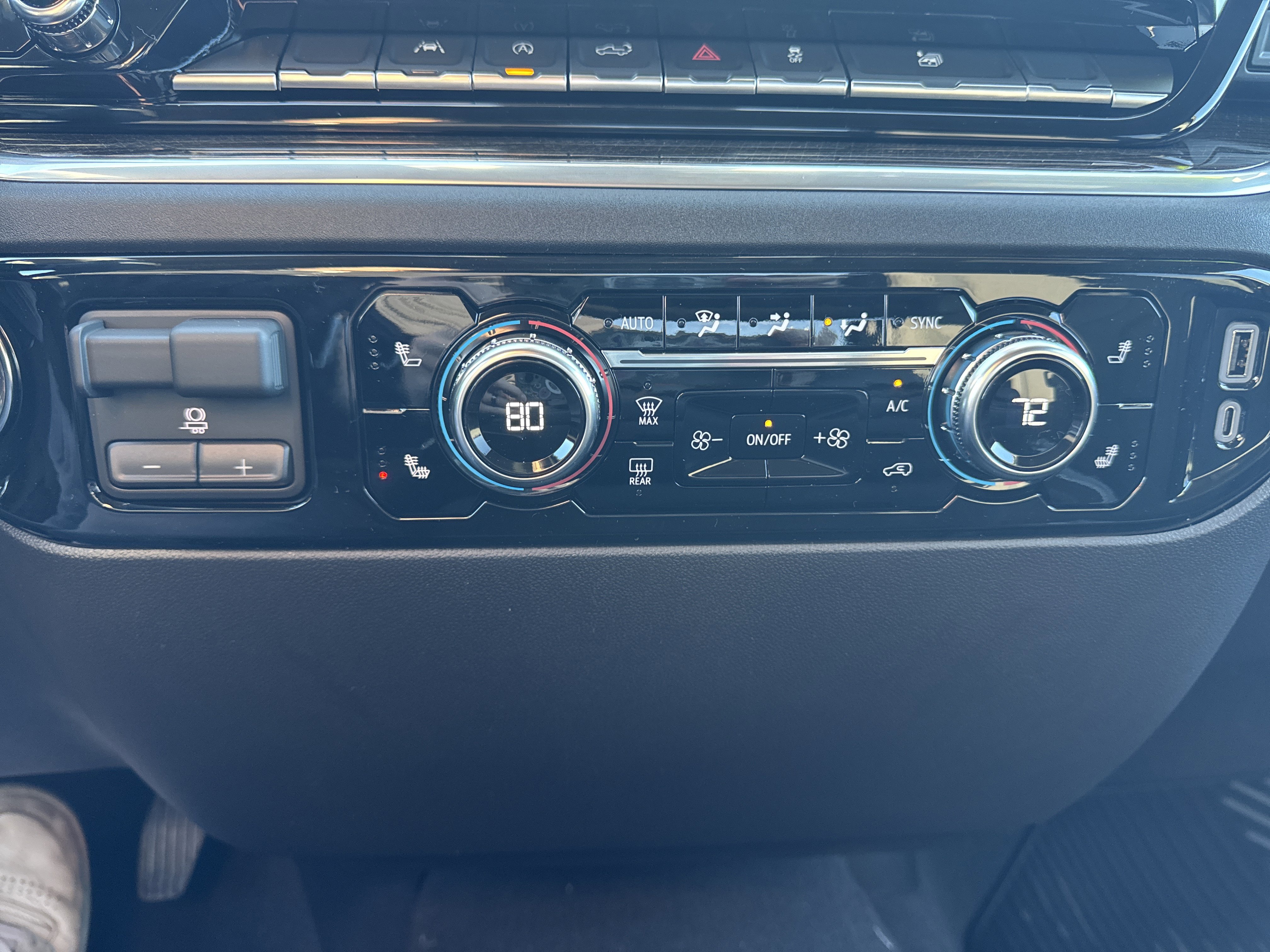 New 2026 GMC Sierra 1500 Elevation image 28