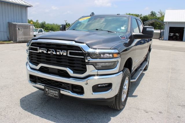 Used 2026 RAM 2500 Big Horn AWD/4WD image 3