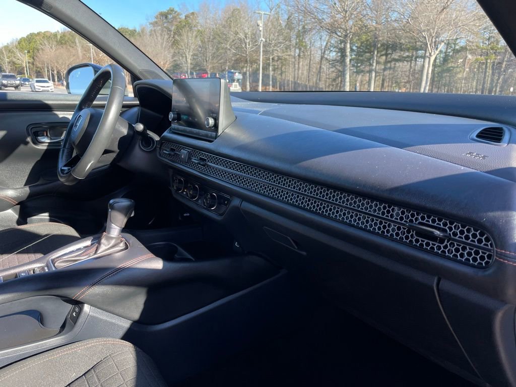 Certified 2024 Honda HR-V Sport image 32