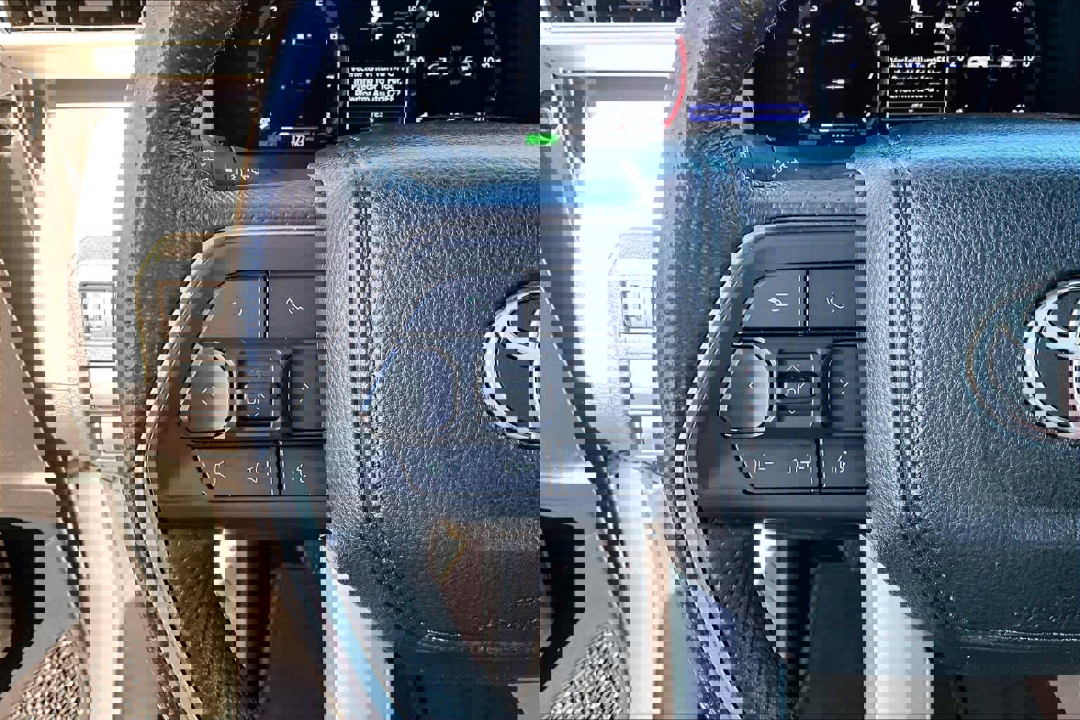 Certified 2024 Toyota Tacoma TRD Off-Road image 23