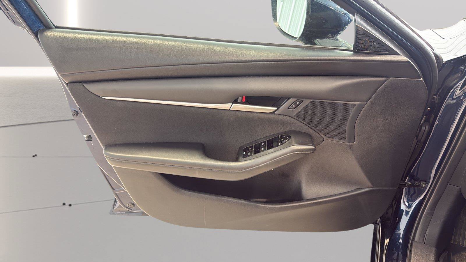 Used 2025 MAZDA MAZDA3 s FWD image 23
