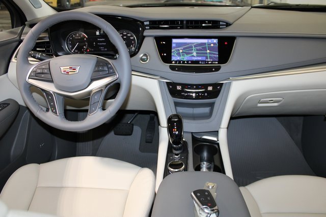 New 2025 Cadillac XT5 Premium Luxury image 12