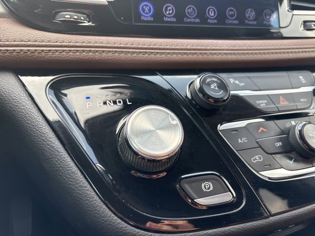 Used 2017 Chrysler Pacifica Limited w/ UConnect Theater Package image 25