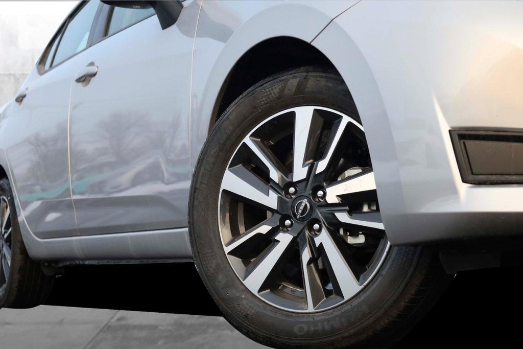 New 2025 Nissan Versa SV w/ Trunk Package image 3