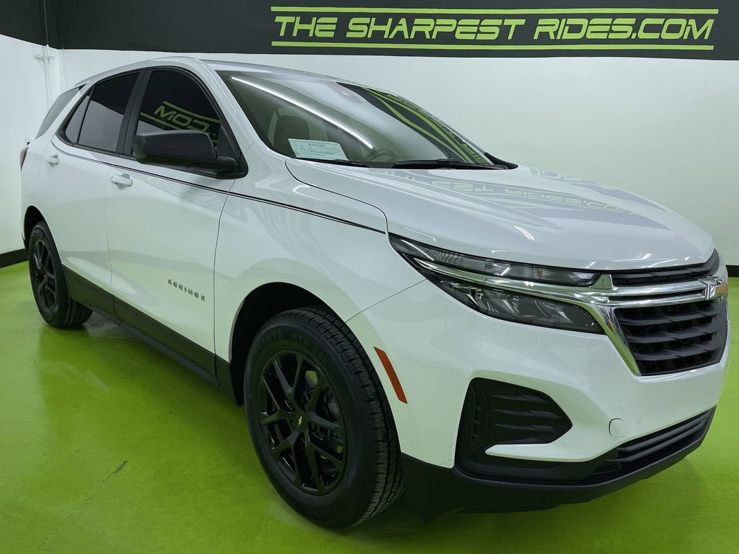 Used 2024 Chevrolet Equinox LS image 2