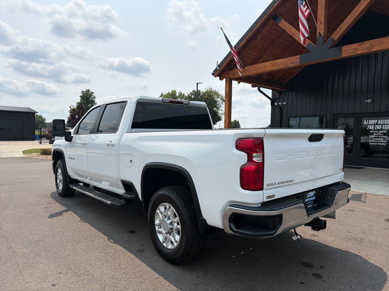 Used 2025 Chevrolet Silverado 2500 LT AWD/4WD image 6