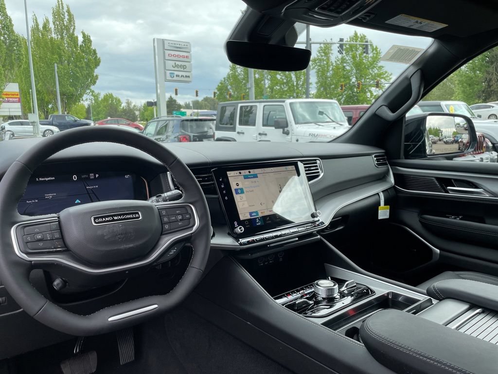 New 2026 Jeep Grand Wagoneer L Limited AWD/4WD image 10