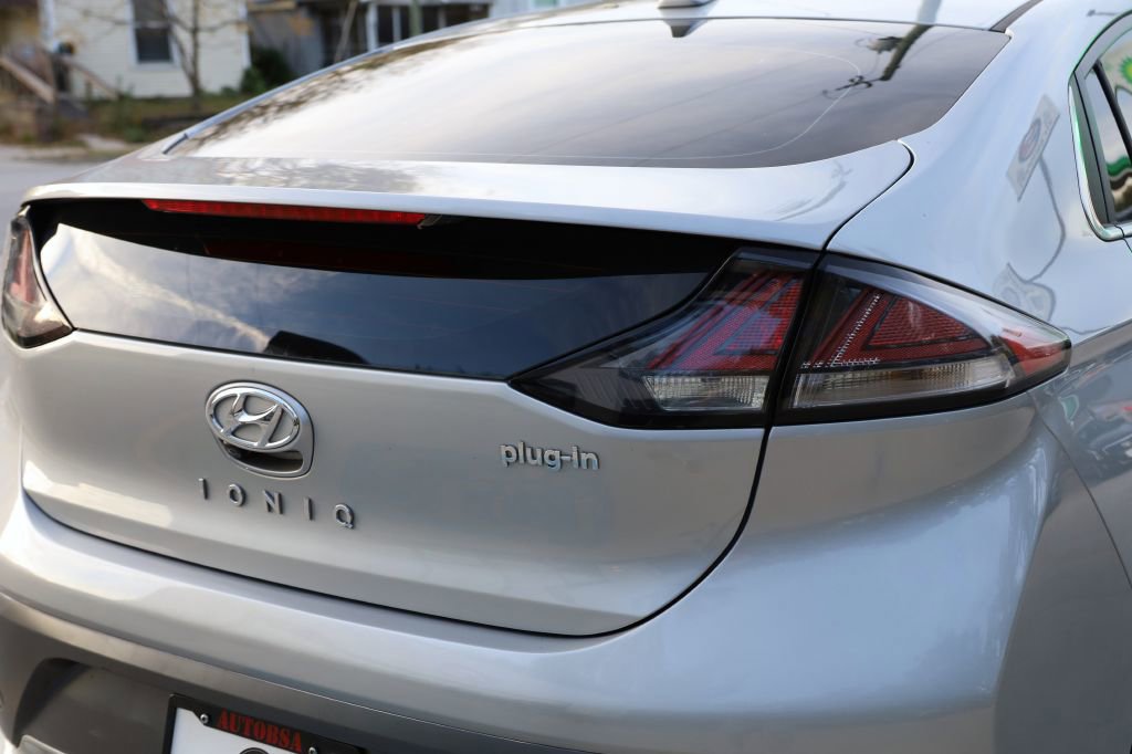 Used 2020 Hyundai Ioniq SEL image 33