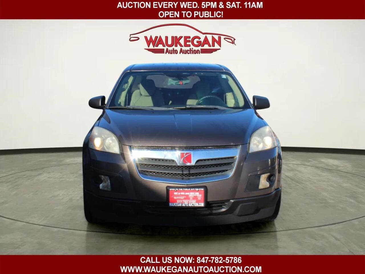 Used 2009 Saturn Outlook XE image 2