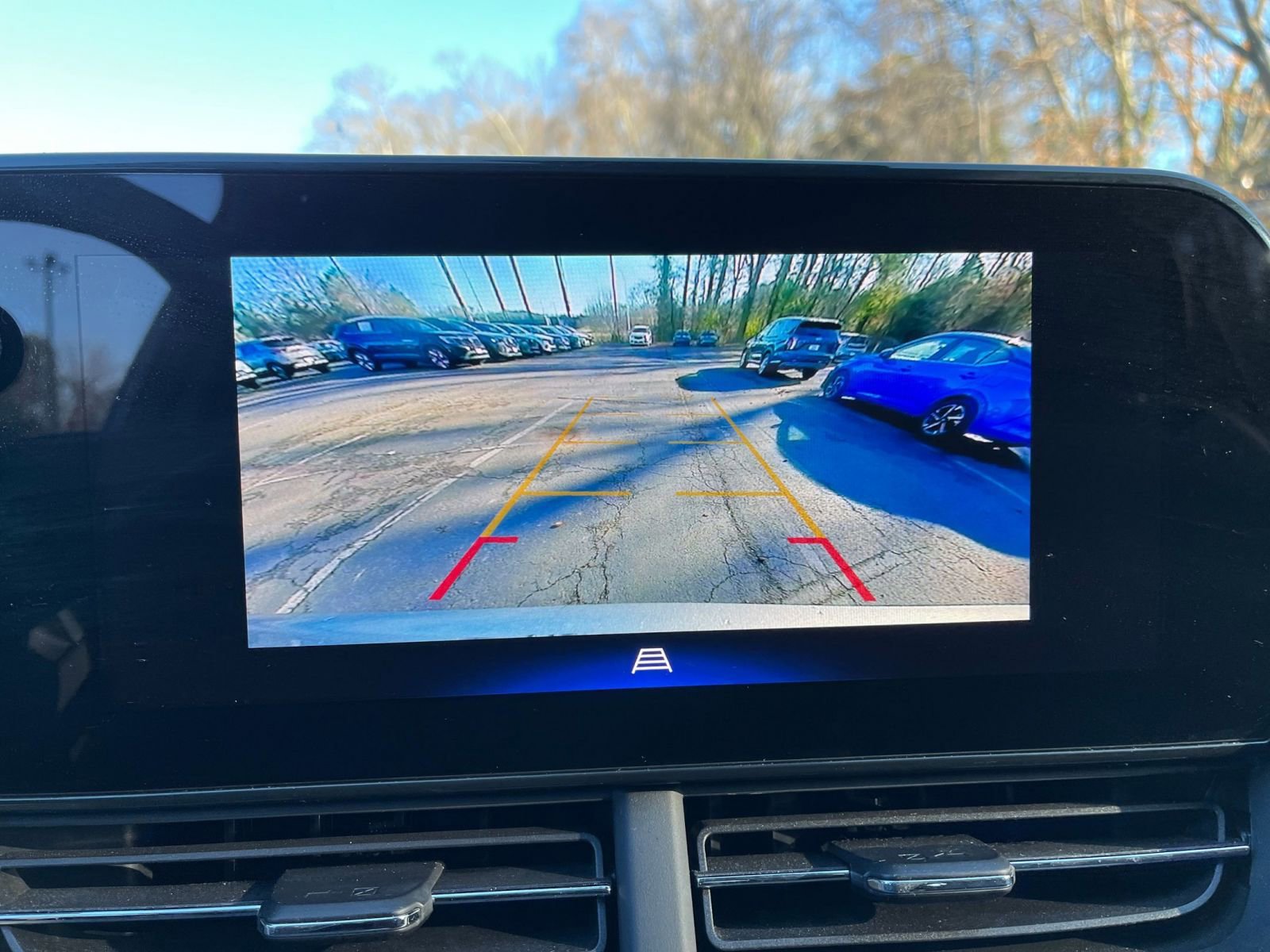 Used 2025 Chevrolet Trax LT w/ LT Convenience Package image 22