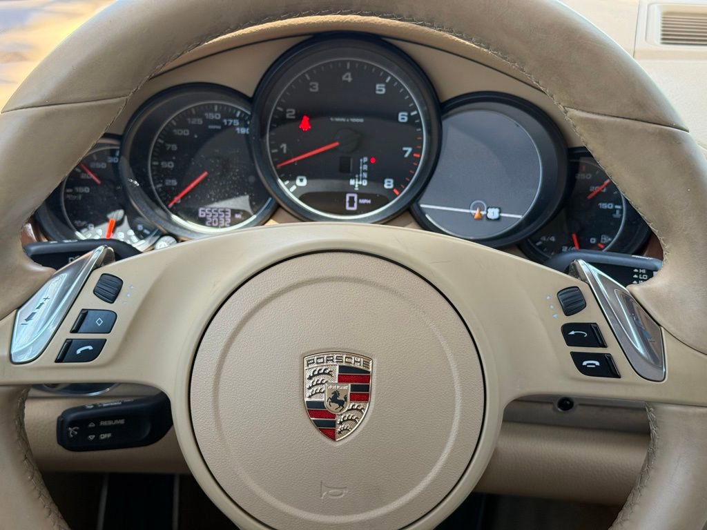 Used 2014 Porsche Panamera RWD image 18