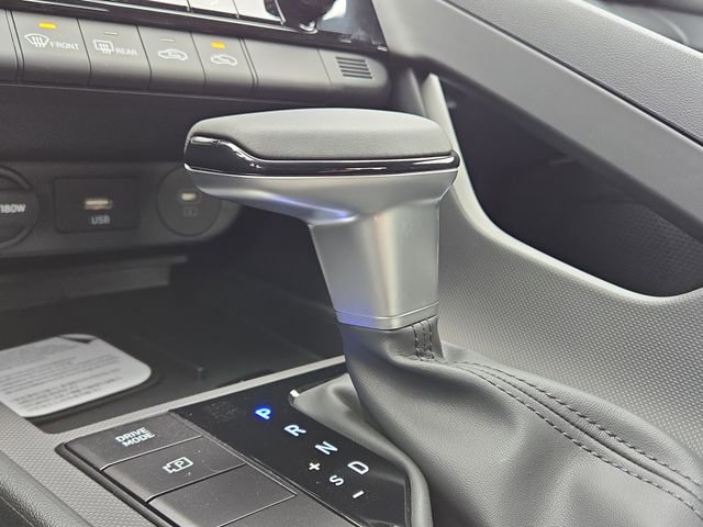 New 2026 Hyundai Elantra Sport FWD image 17