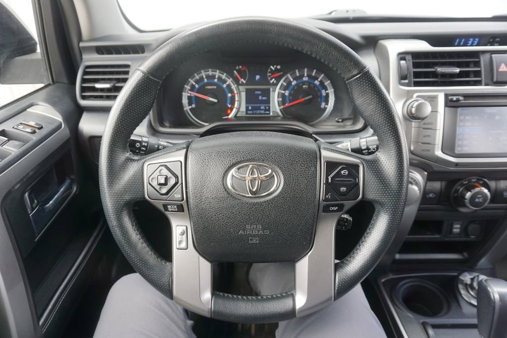 Used 2016 Toyota 4Runner SR5 Premium image 3