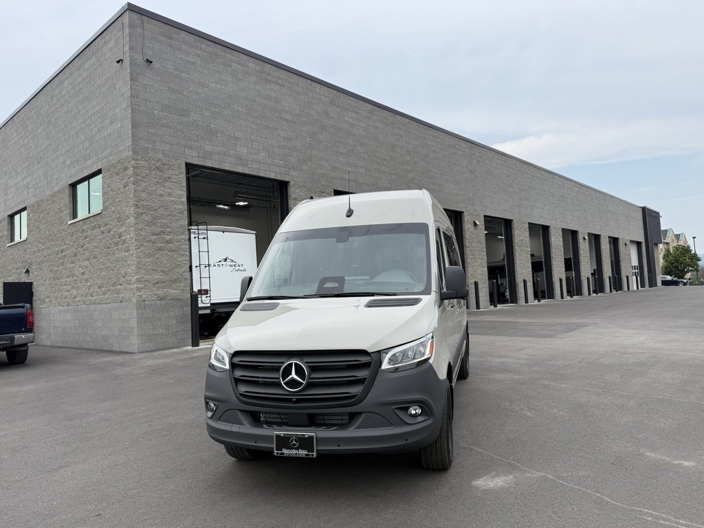New 2025 Mercedes-Benz Sprinter 2500 image 1