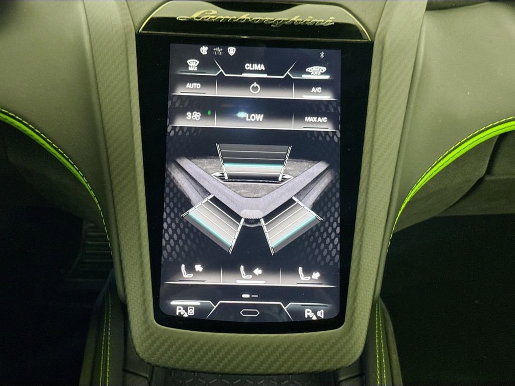 Used 2026 Lamborghini Revuelto image 16