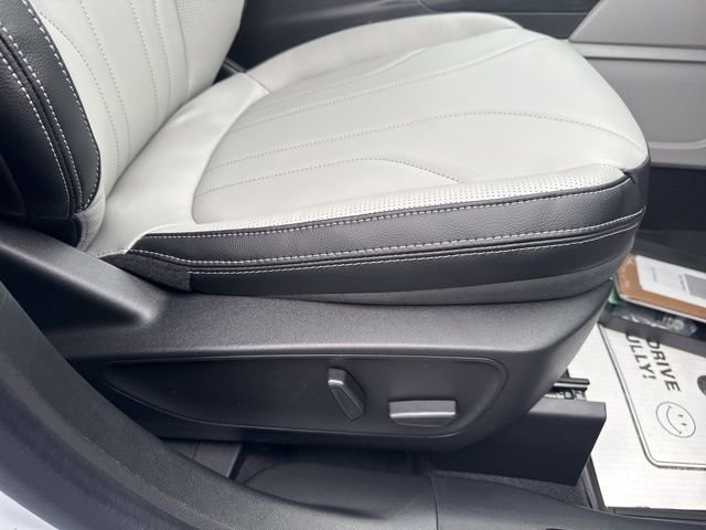 New 2026 Ford Escape Platinum w/ Premium Technology Package image 17