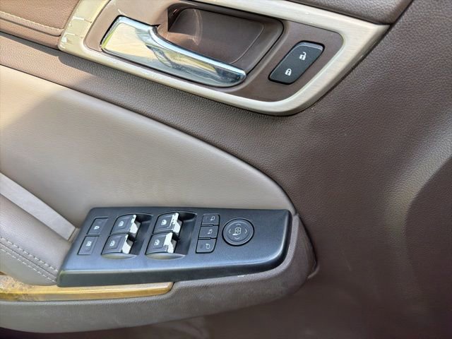 Used 2017 GMC Yukon Denali w/ Open Road Package AWD/4WD image 28