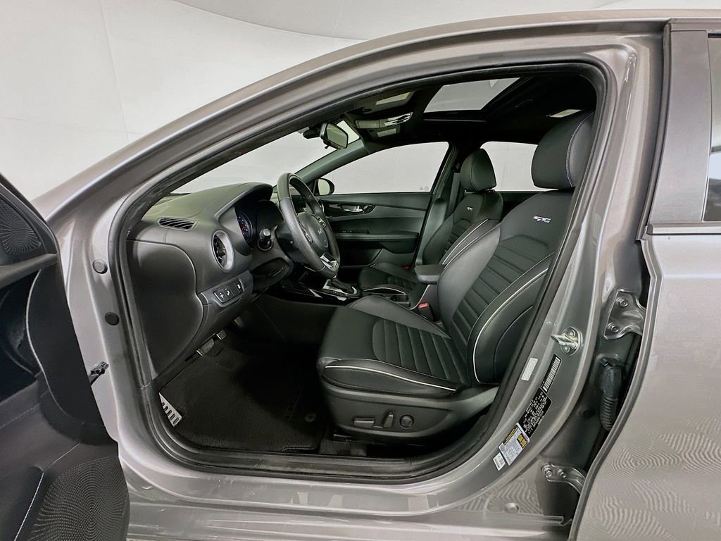 Used 2024 Kia Forte GT-Line w/ GT-Line Premium Package image 22