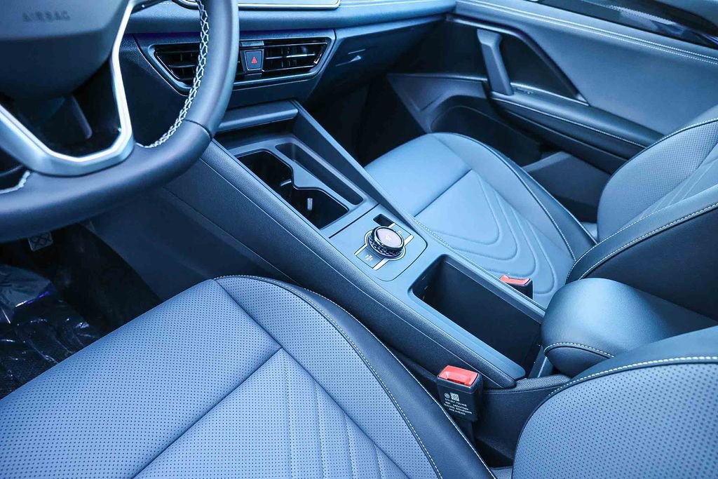 New 2026 Volkswagen Tiguan SE image 31