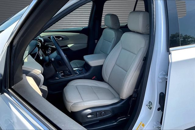 Used 2023 Chevrolet Traverse LT w/ LT Premium Package AWD/4WD image 21