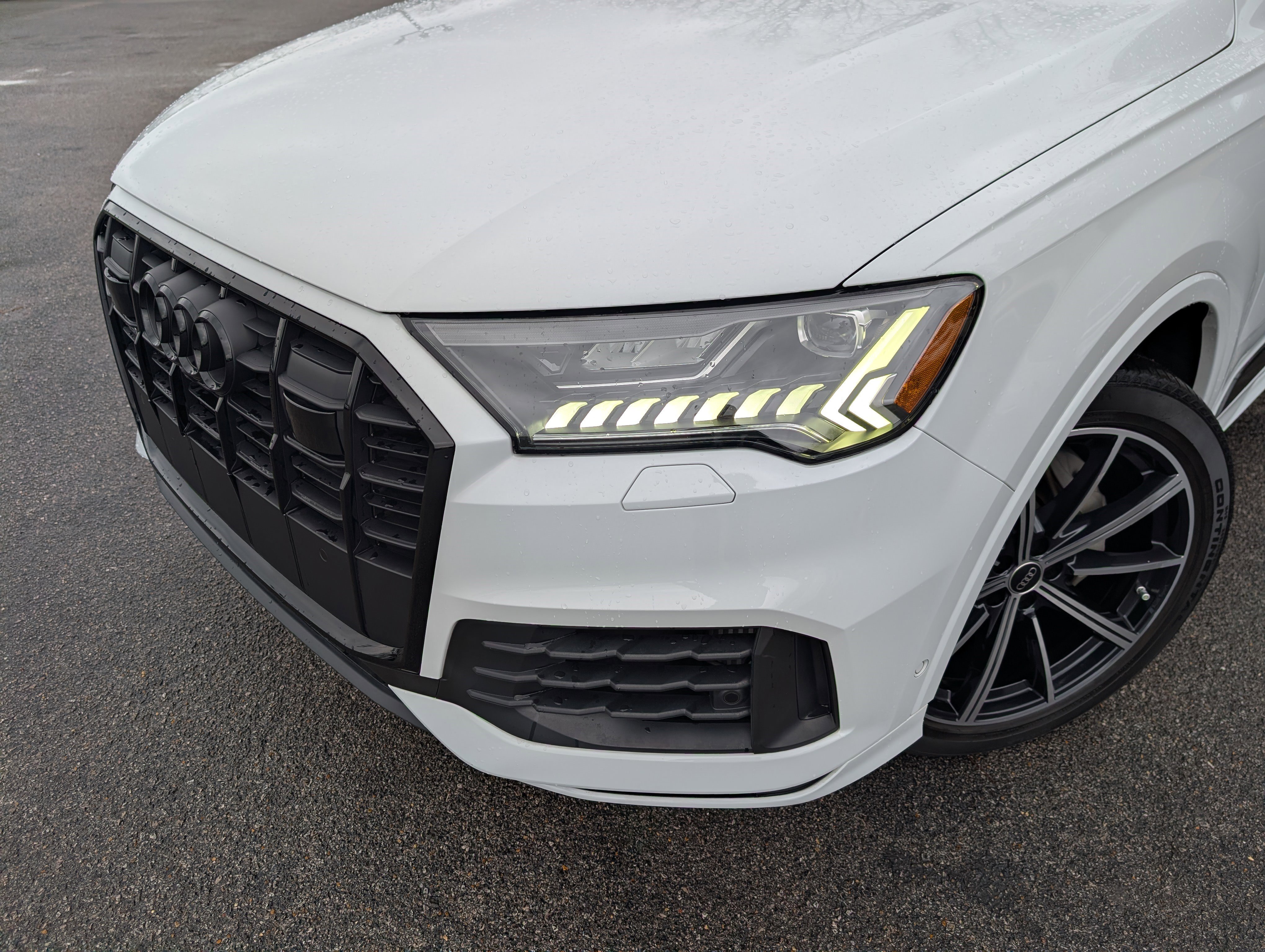 Used 2023 Audi Q7 3.0T Premium Plus w/ Premium Plus Package AWD/4WD image 13