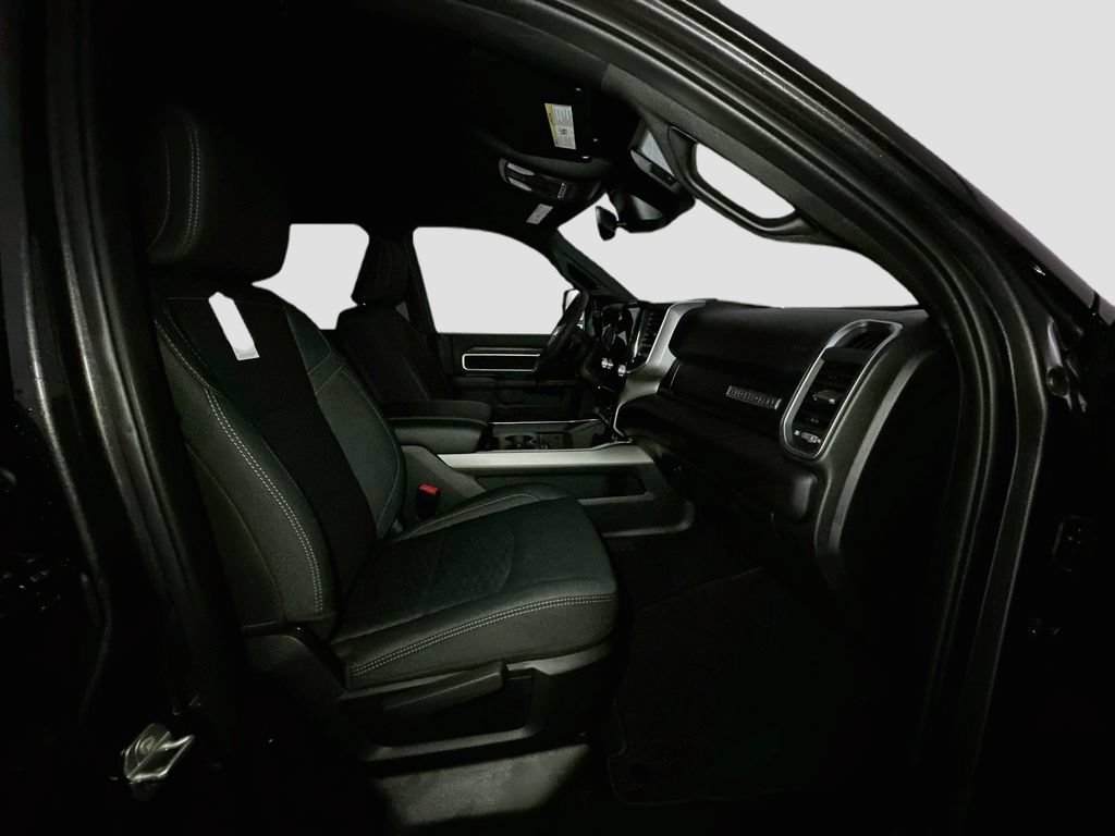 New 2026 RAM 2500 Big Horn AWD/4WD image 31