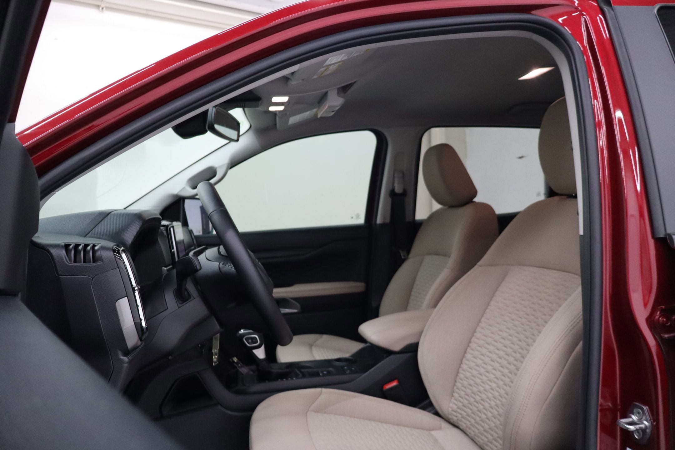 Used 2025 Ford Ranger XLT w/ Equipment Group 301A High RWD image 13