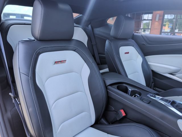 Used 2019 Chevrolet Camaro SS RWD image 30