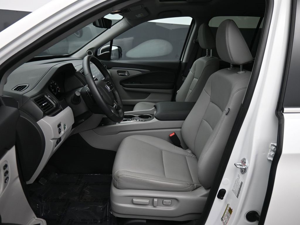 Certified 2025 Honda Ridgeline RTL image 19