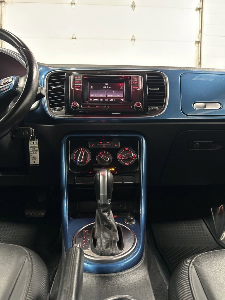 Used 2018 Volkswagen Beetle 2.0T S image 28