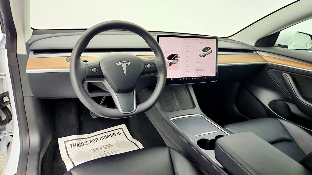 Used 2023 Tesla Model 3 Standard Range image 11