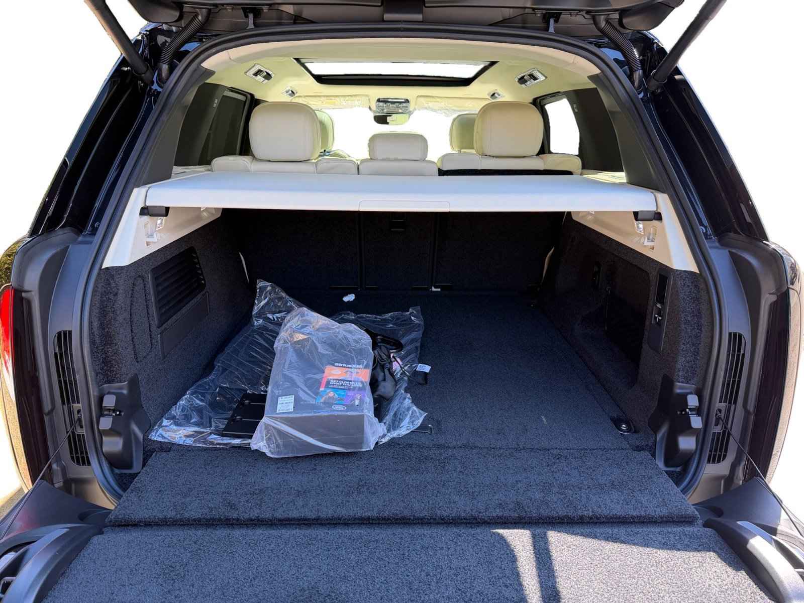 New 2026 Land Rover Range Rover SE AWD/4WD image 25