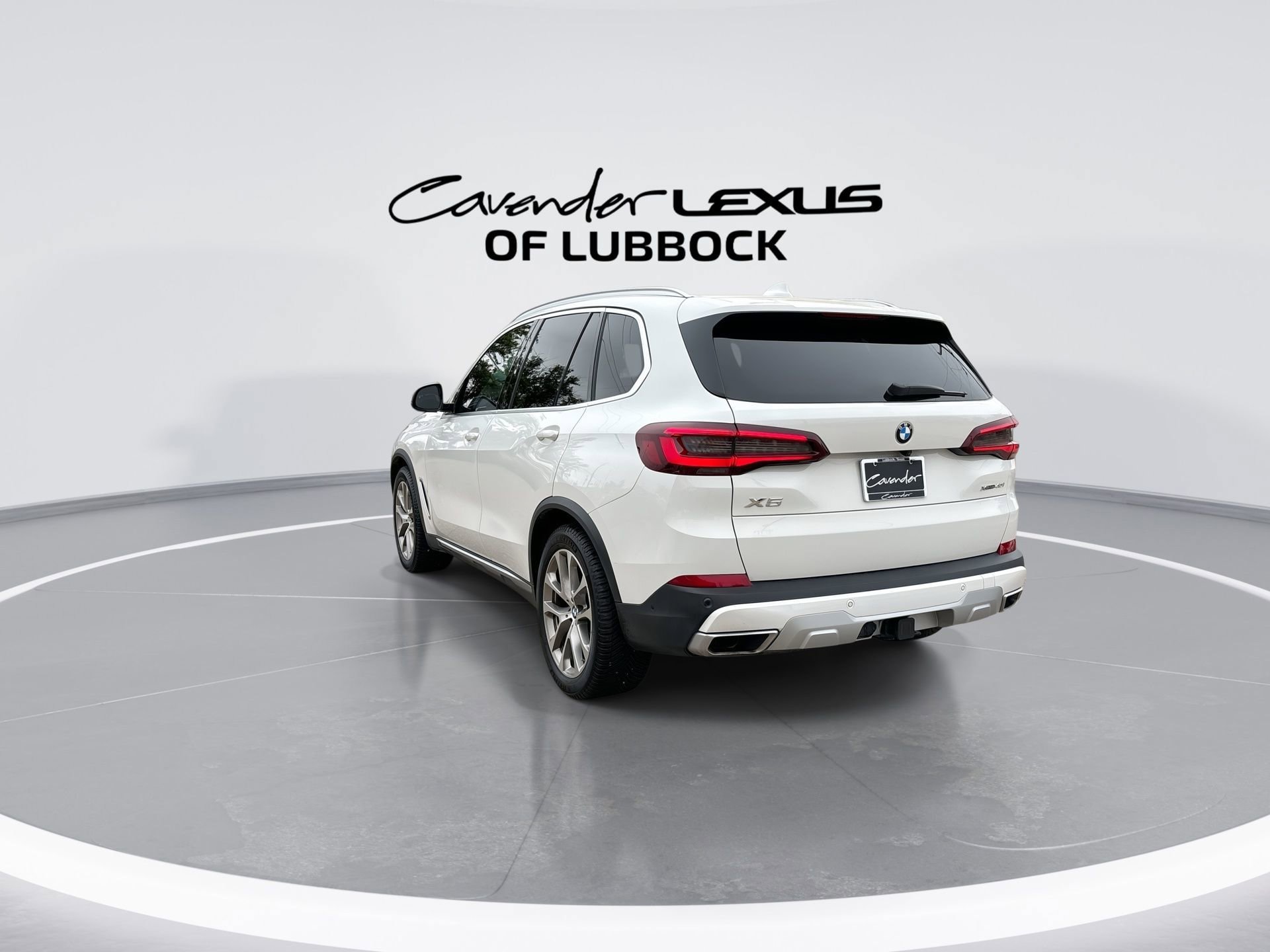 Used 2022 BMW X5 xDrive40i w/ Premium Package AWD/4WD image 6