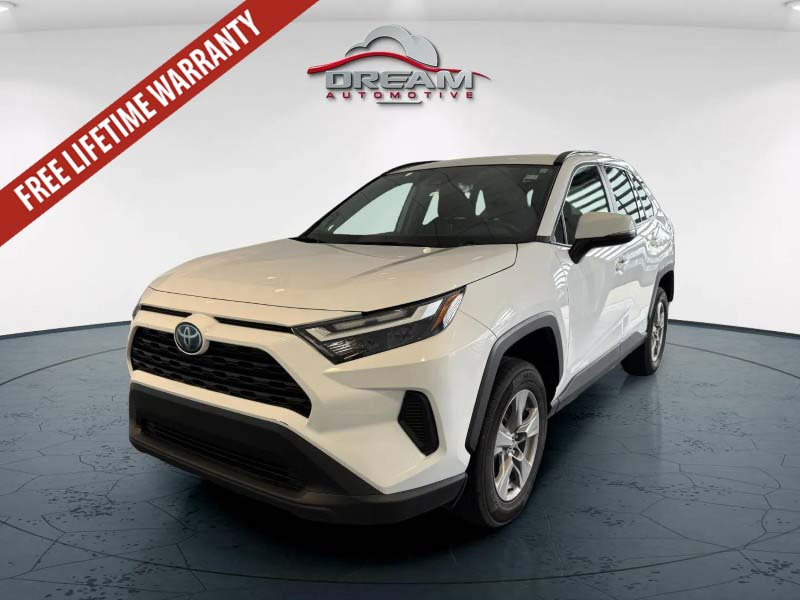 Used 2024 Toyota RAV4 XLE AWD/4WD image 4