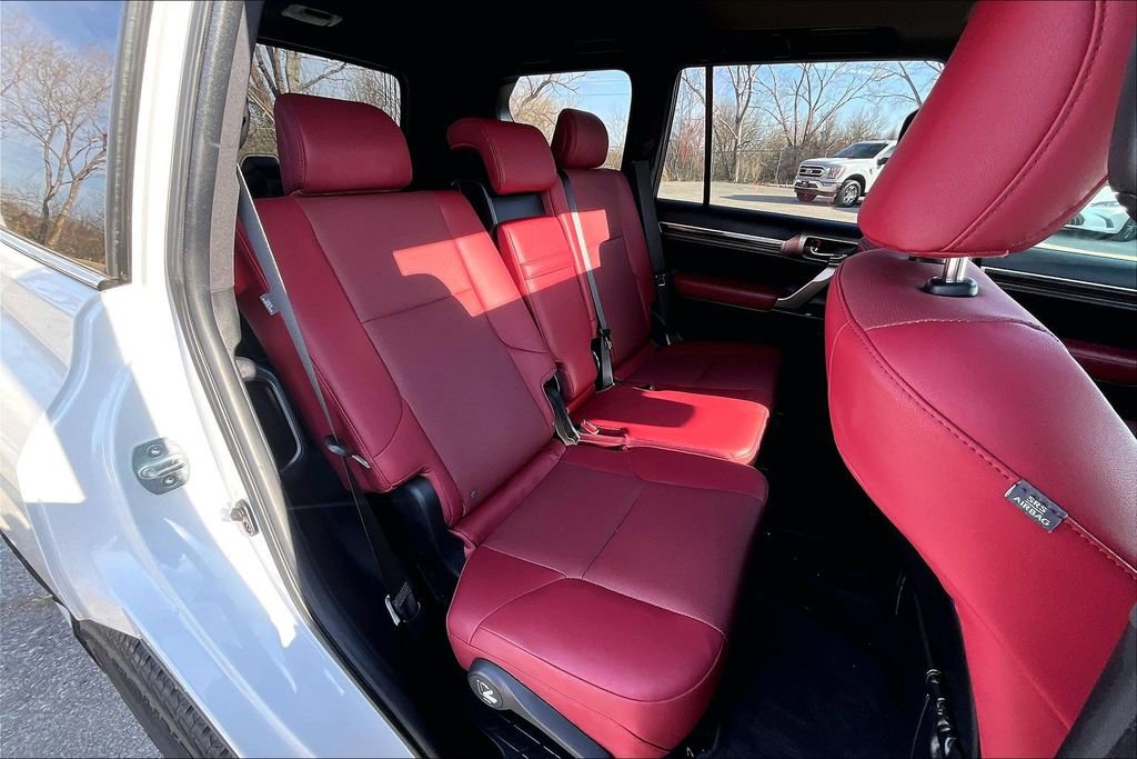 Used 2020 Lexus GX 460 Premium w/ Premium Package image 38