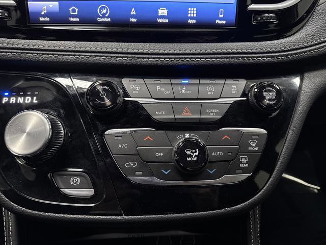 Used 2024 Chrysler Pacifica Limited w/ S Appearance Package image 19