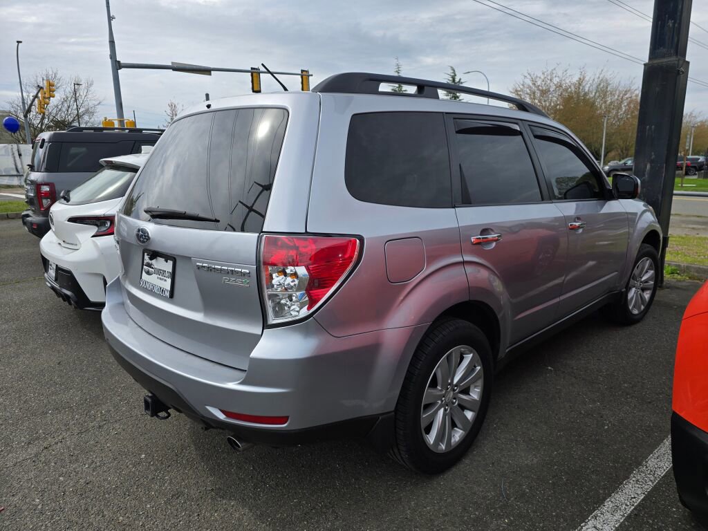 Used 2012 Subaru Forester 2.5X Premium w/ All-Weather Pkg AWD/4WD image 3