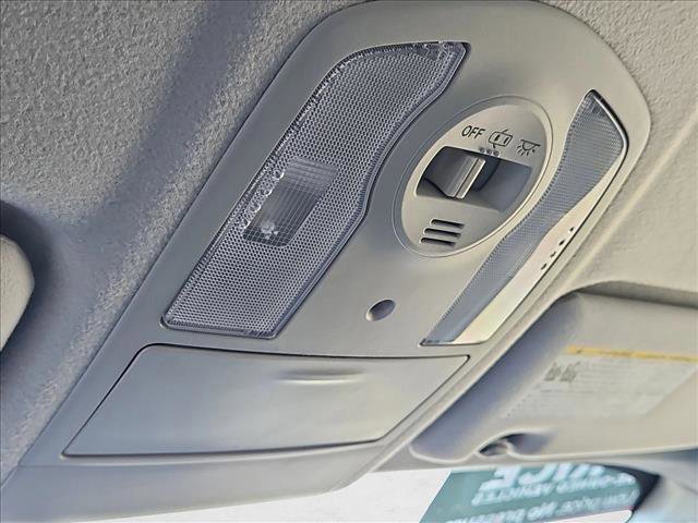 Used 2015 Toyota Prius Three FWD image 21