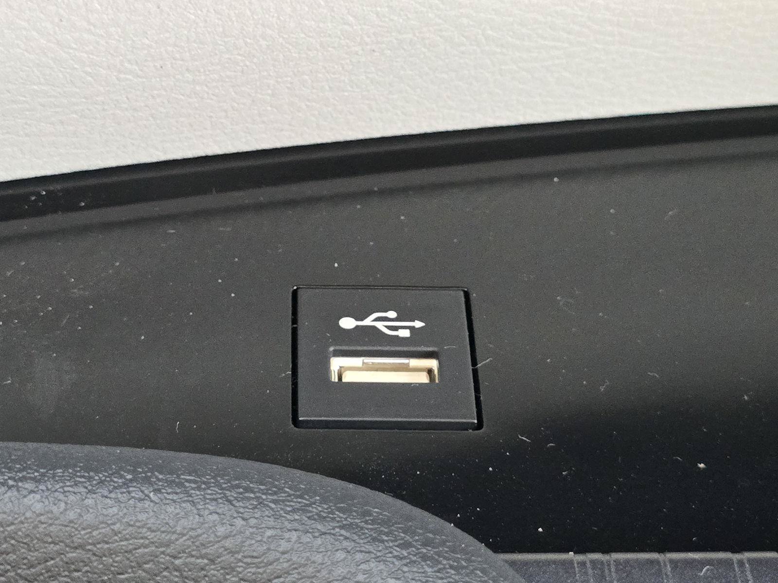 Used 2026 Toyota Sienna XLE FWD image 36