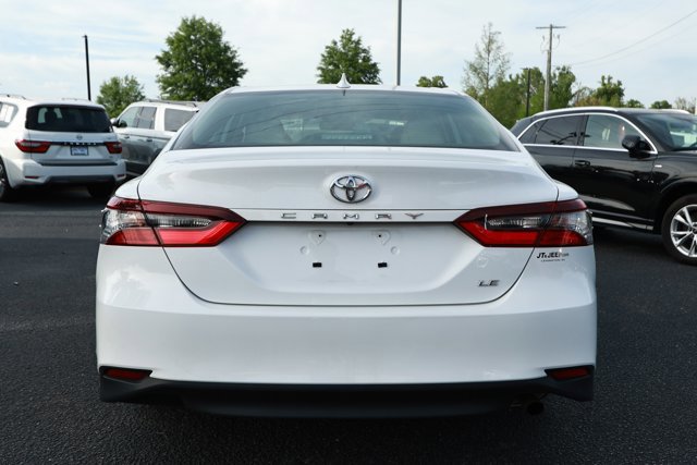 Used 2024 Toyota Camry LE FWD image 7