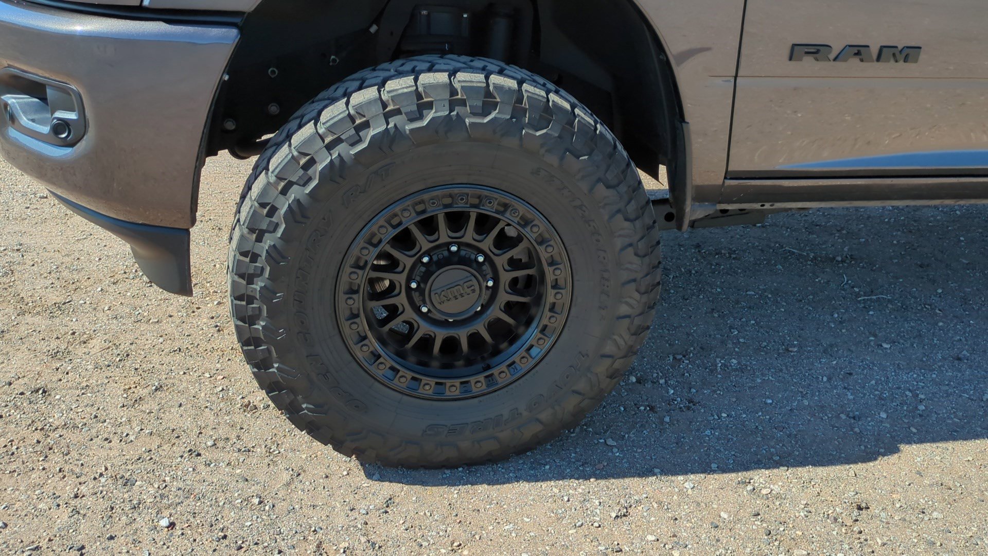Used 2024 RAM 2500 Big Horn w/ Night Edition AWD/4WD image 10