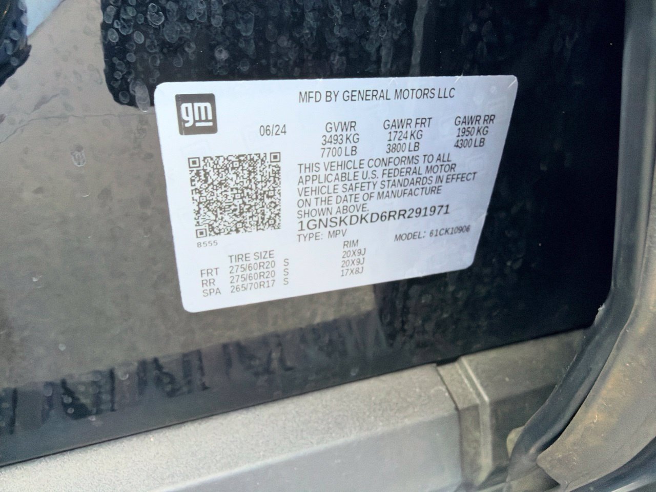 Used 2024 Chevrolet Suburban Z71 w/ Luxury Package AWD/4WD image 9