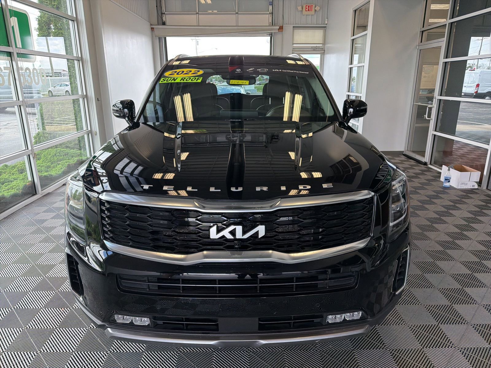 Used 2022 Kia Telluride SX image 2
