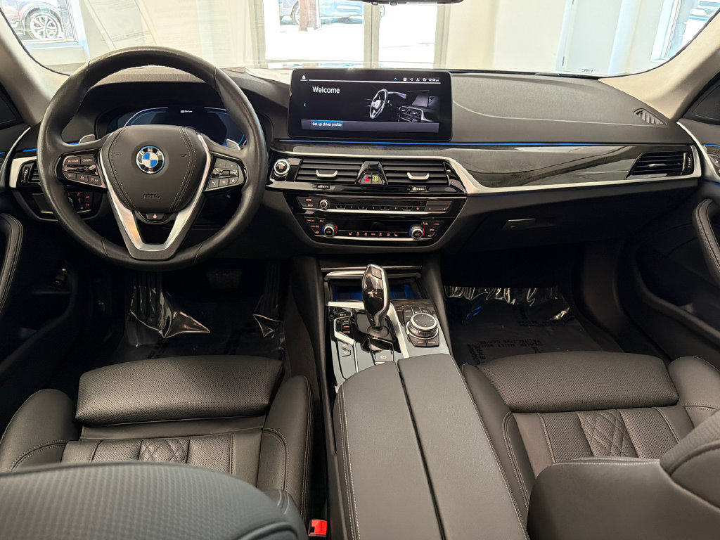 Used 2022 BMW 530e xDrive w/ Convenience Package AWD/4WD image 14