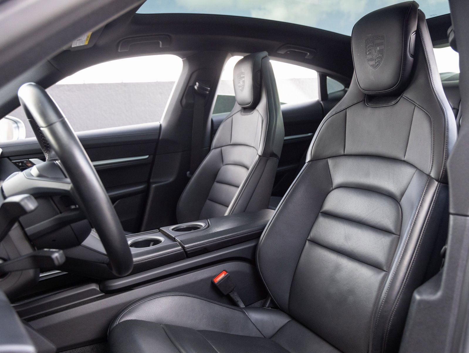 Used 2020 Porsche Taycan 4S image 5