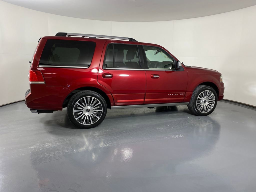 Used 2015 Lincoln Navigator 2WD w/ Equipment Group 101A Reserve image 6
